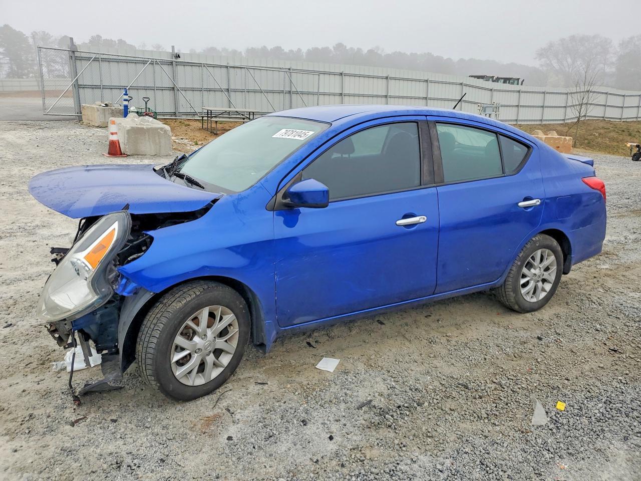 2017 NISSAN VERSA