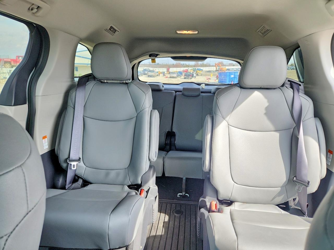 2024 TOYOTA SIENNA