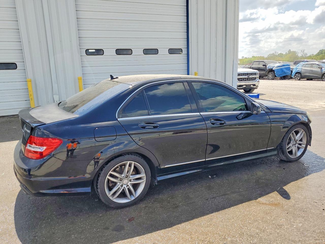 2012 MERCEDES-BENZ C-CLASS