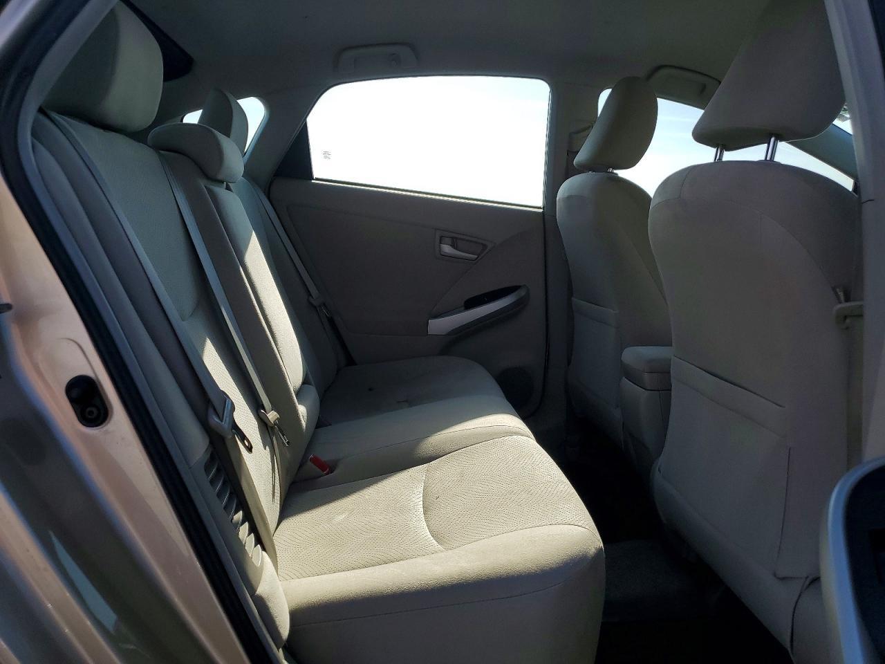 2011 TOYOTA PRIUS