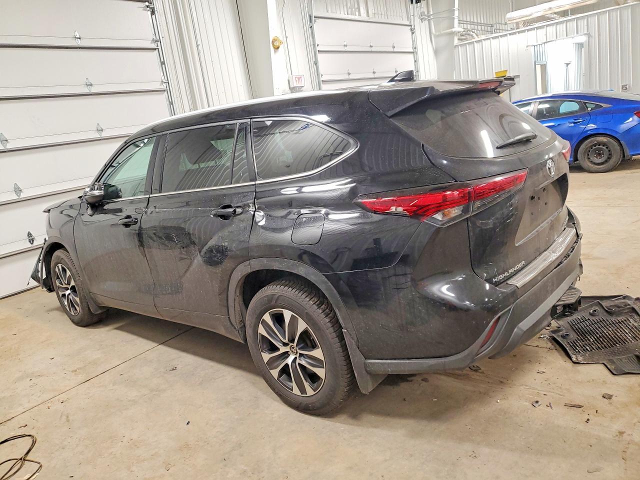 2022 TOYOTA HIGHLANDER