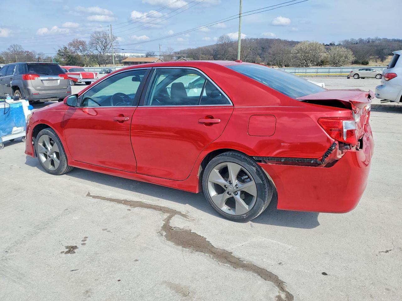 2014 TOYOTA CAMRY