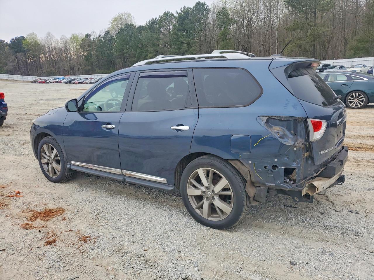 2015 NISSAN PATHFINDER