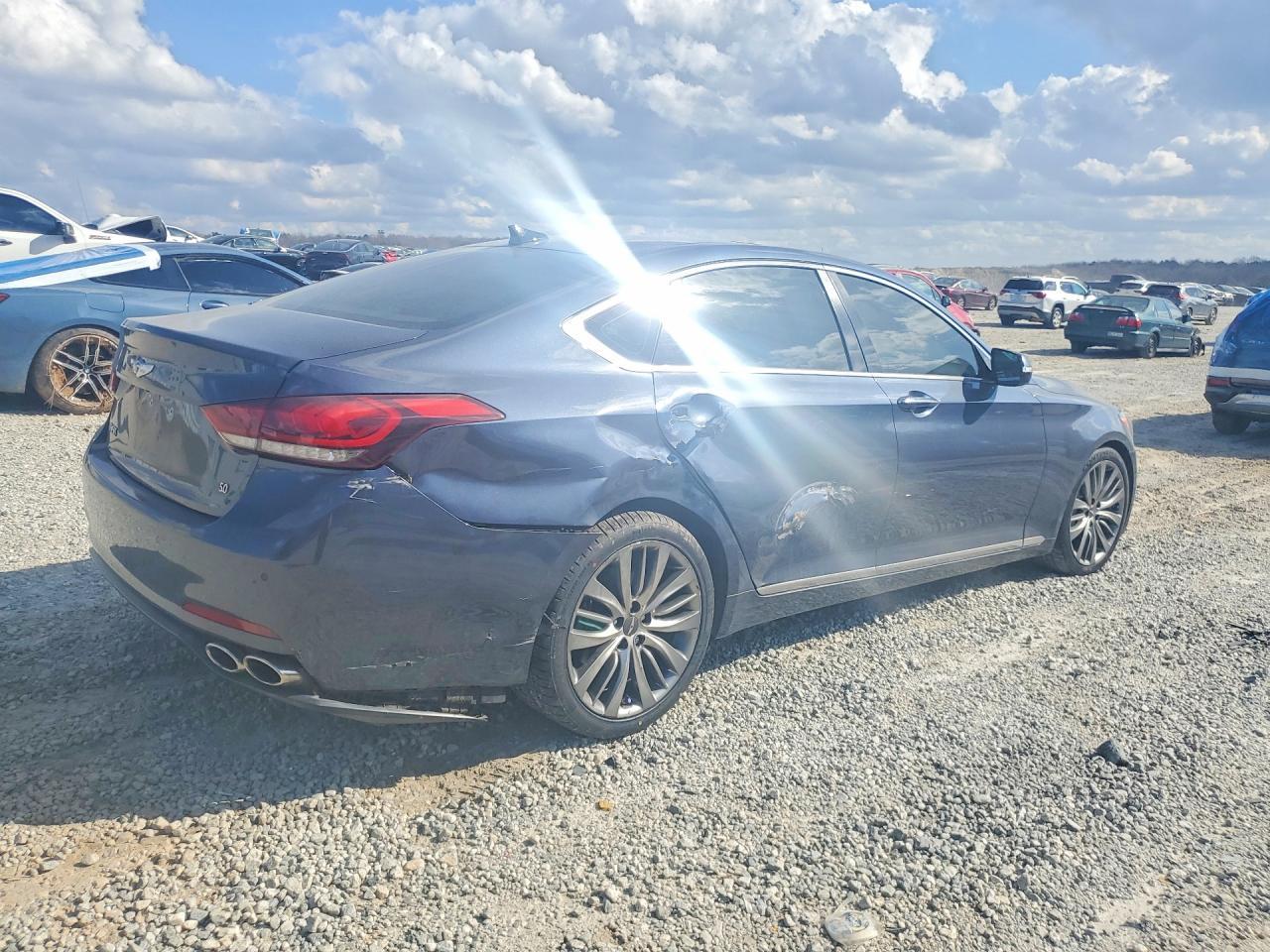 2015 HYUNDAI GENESIS