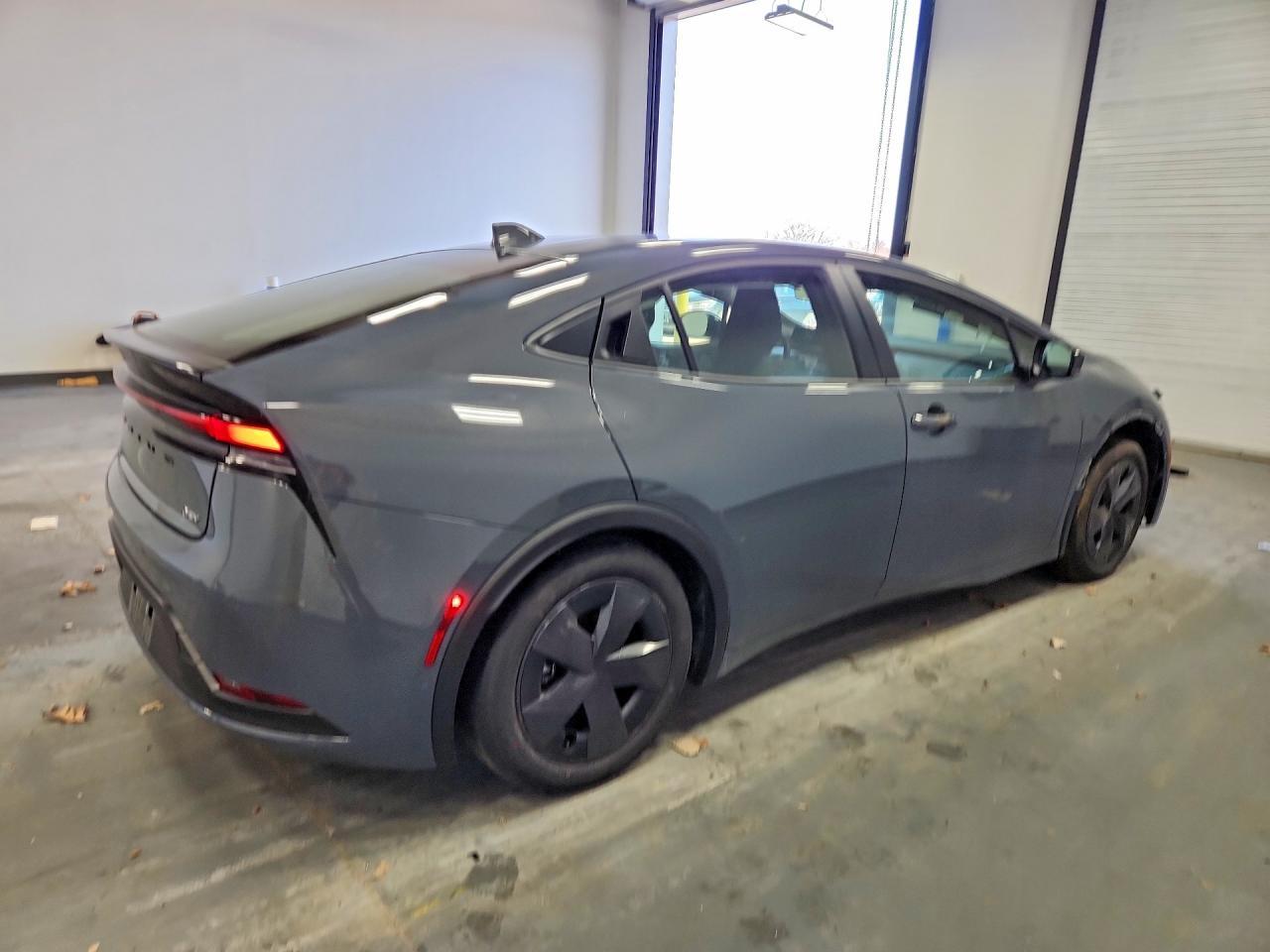 2025 TOYOTA PRIUS