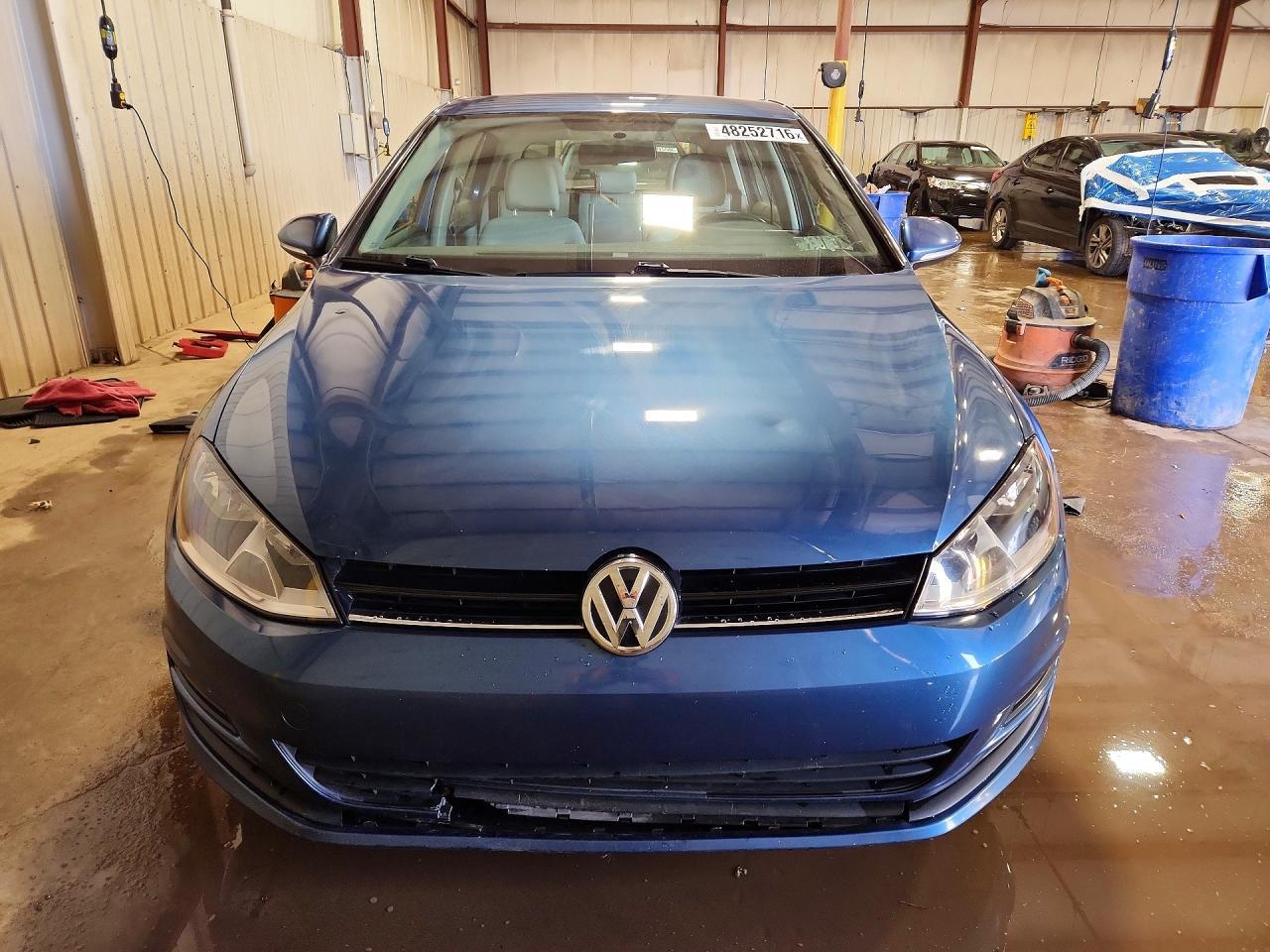 2017 VOLKSWAGEN GOLF