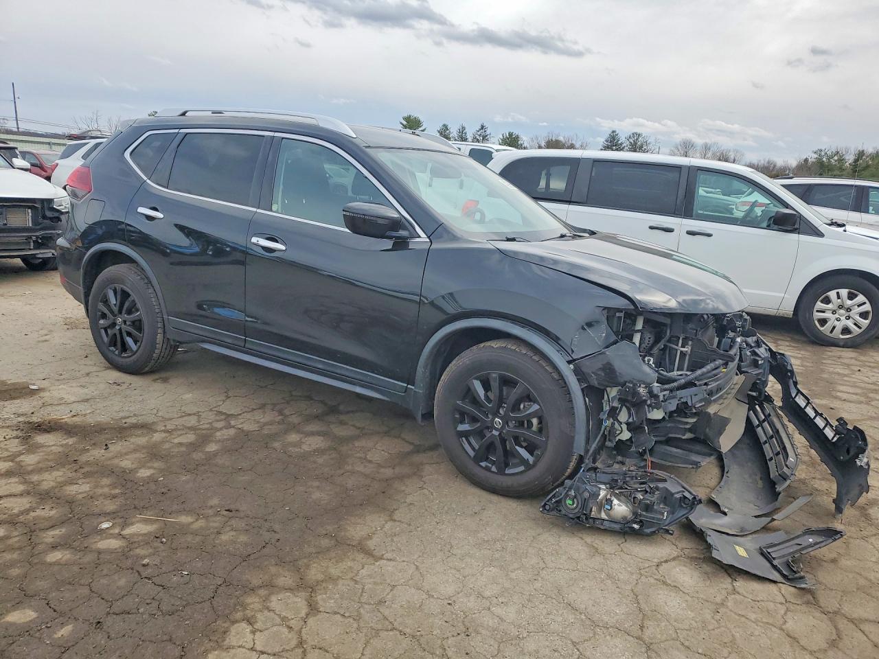 2018 NISSAN ROGUE
