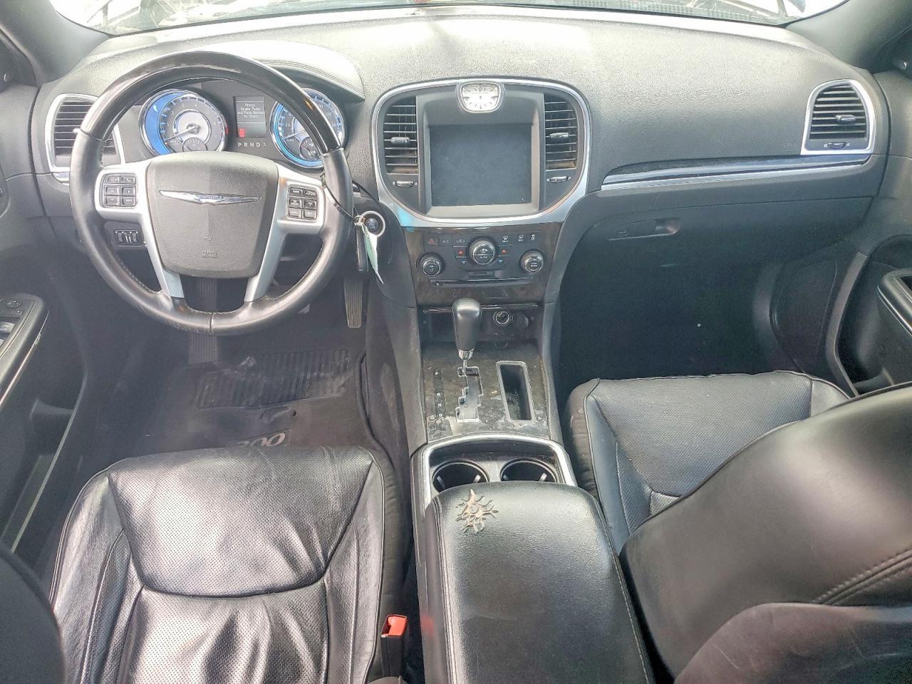 2011 CHRYSLER 300