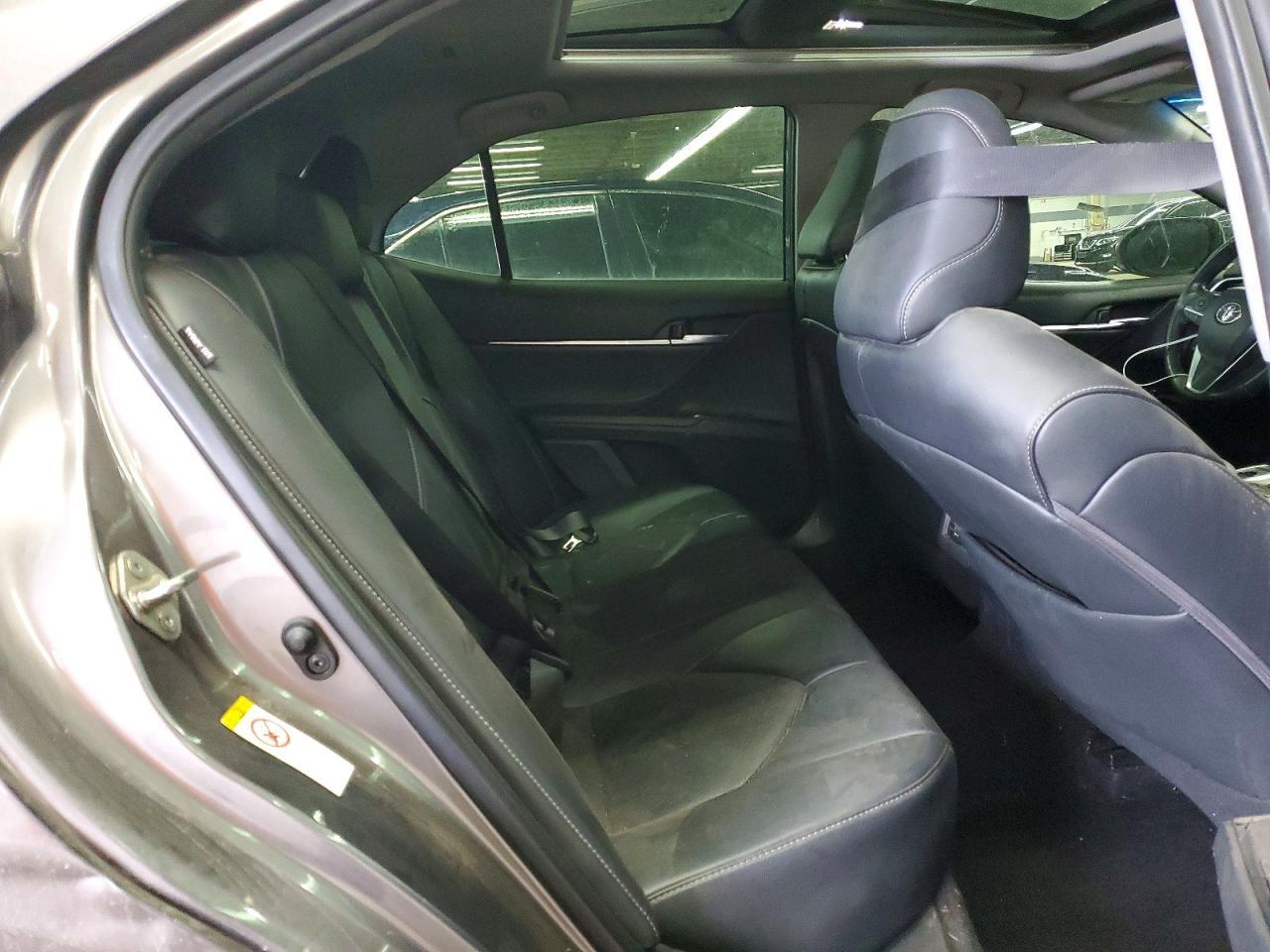 2018 TOYOTA CAMRY
