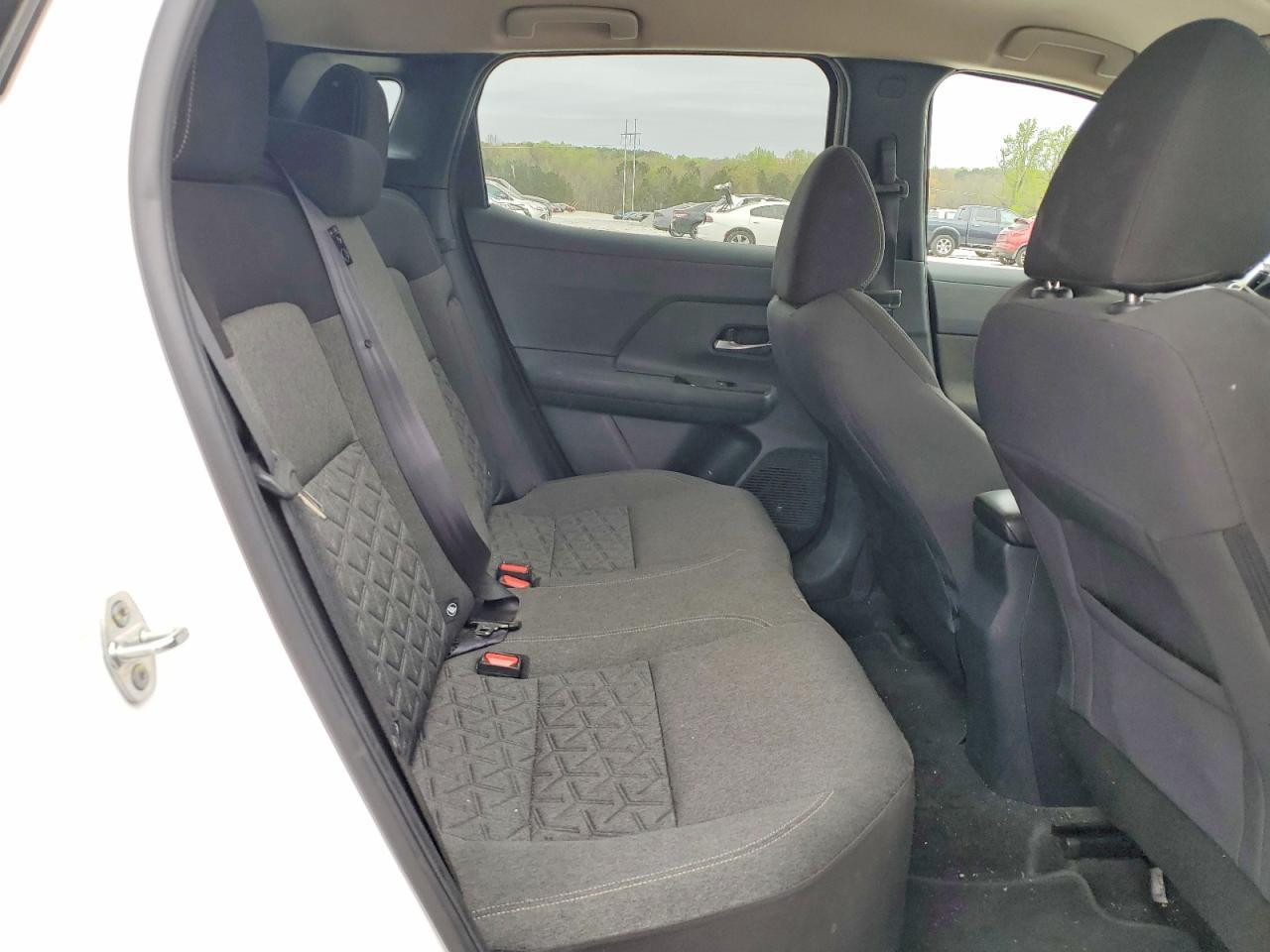 2025 NISSAN KICKS