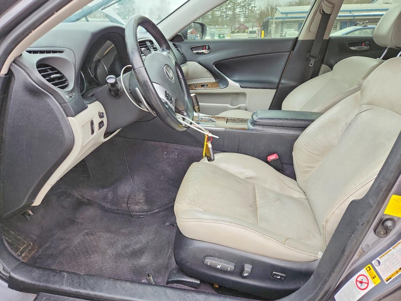 2013 LEXUS IS 250