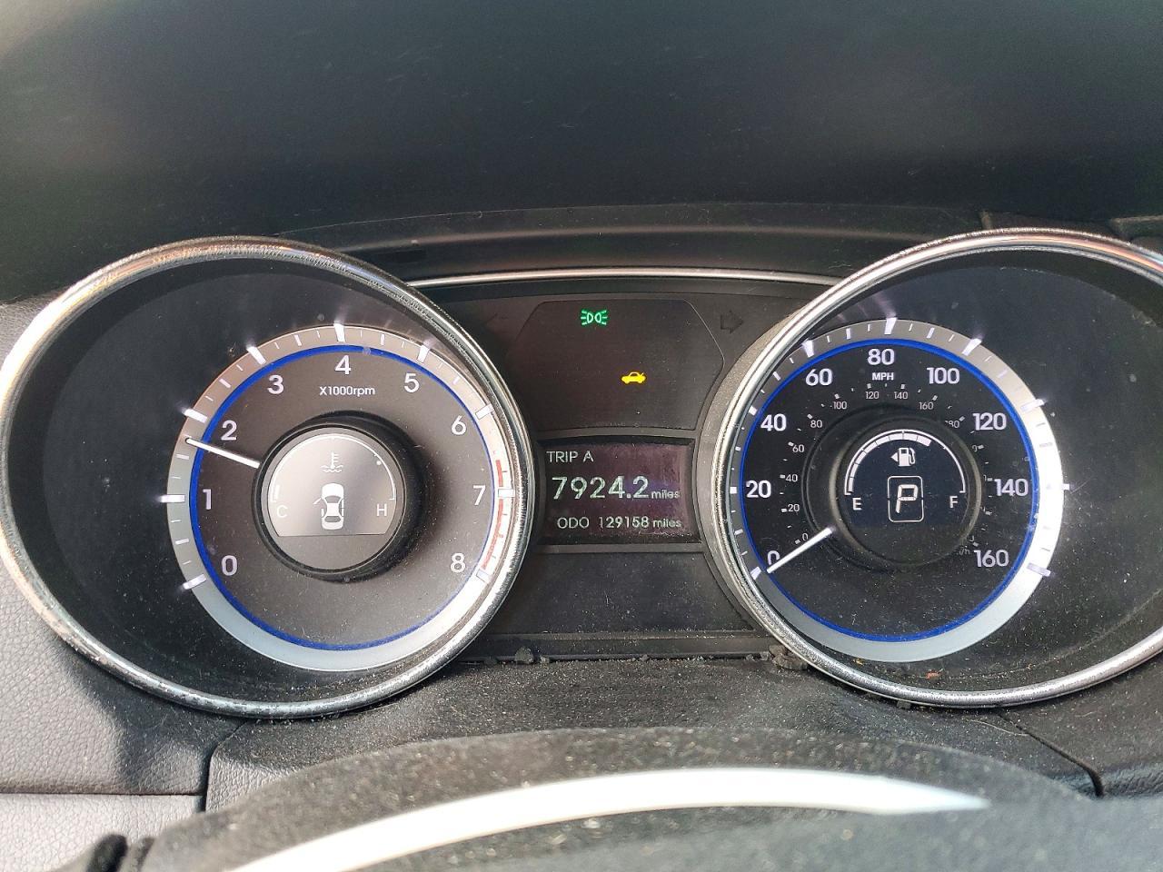 2011 HYUNDAI SONATA