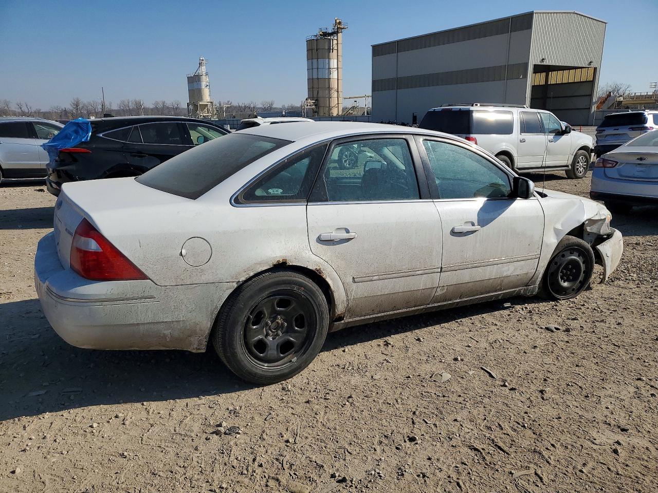 2005 FORD 5000 Tract