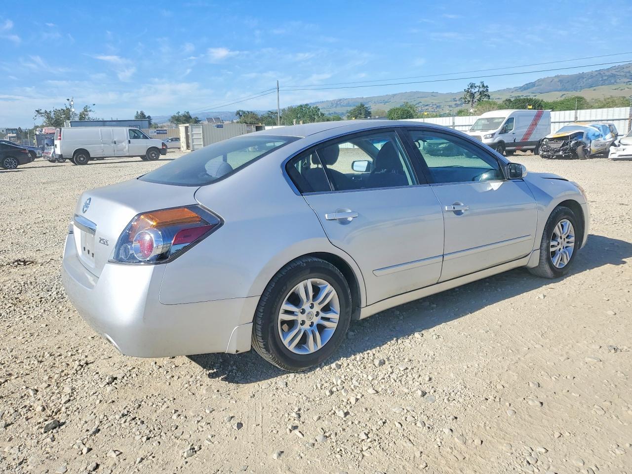 2012 NISSAN ALTIMA