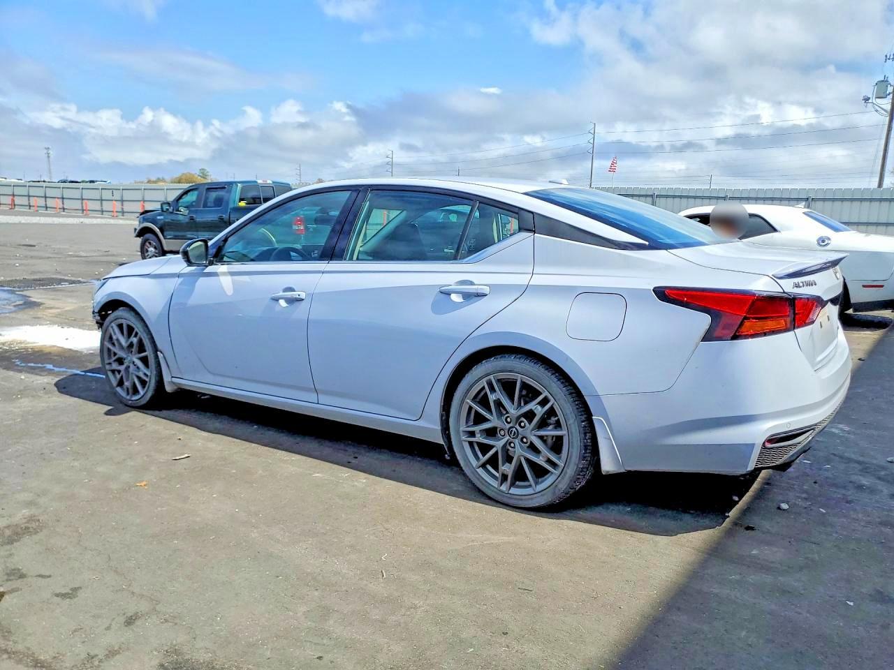 2024 NISSAN ALTIMA