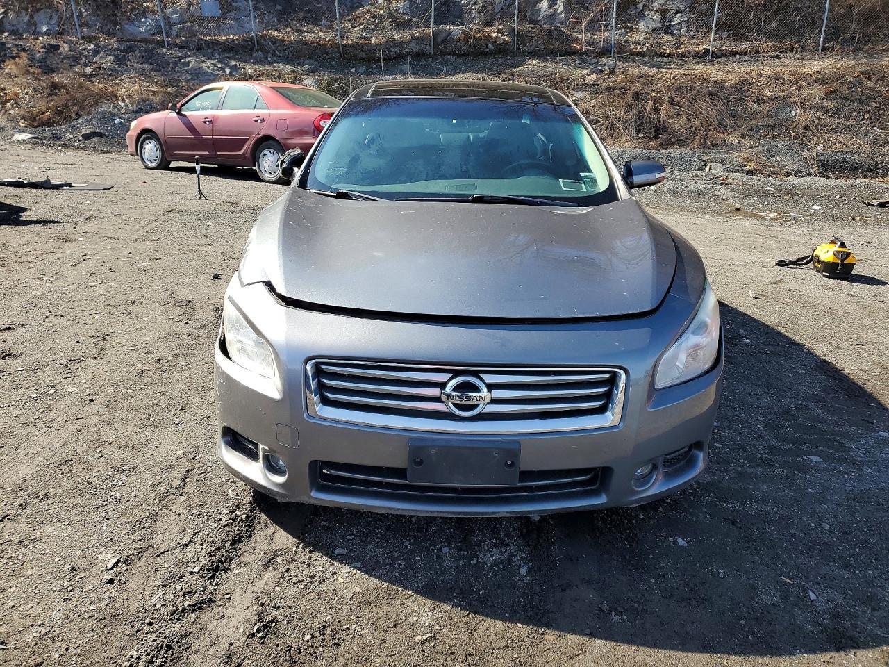 2014 NISSAN Maxima