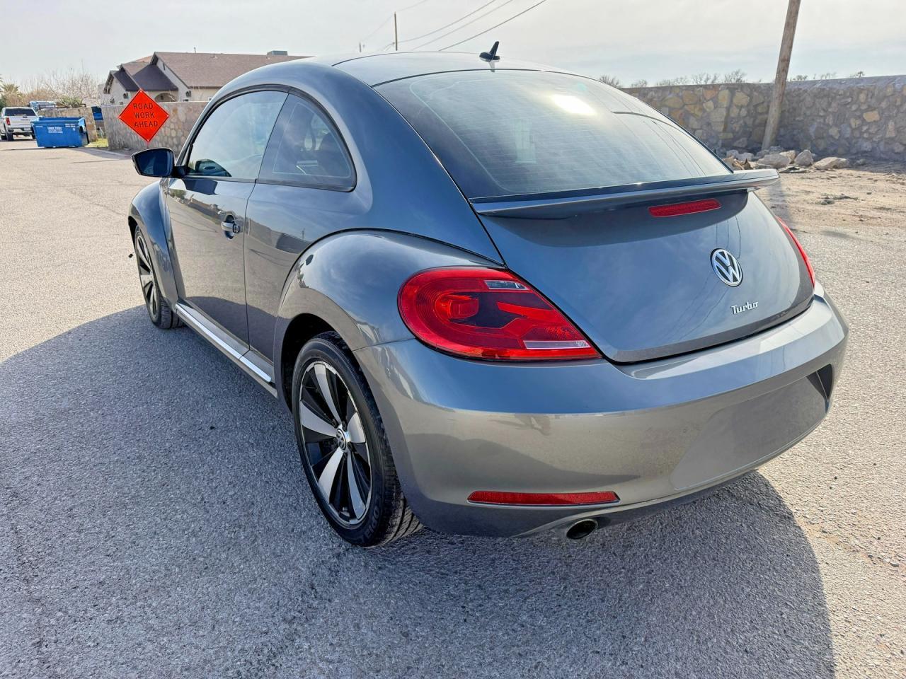 2012 VOLKSWAGEN Beetle