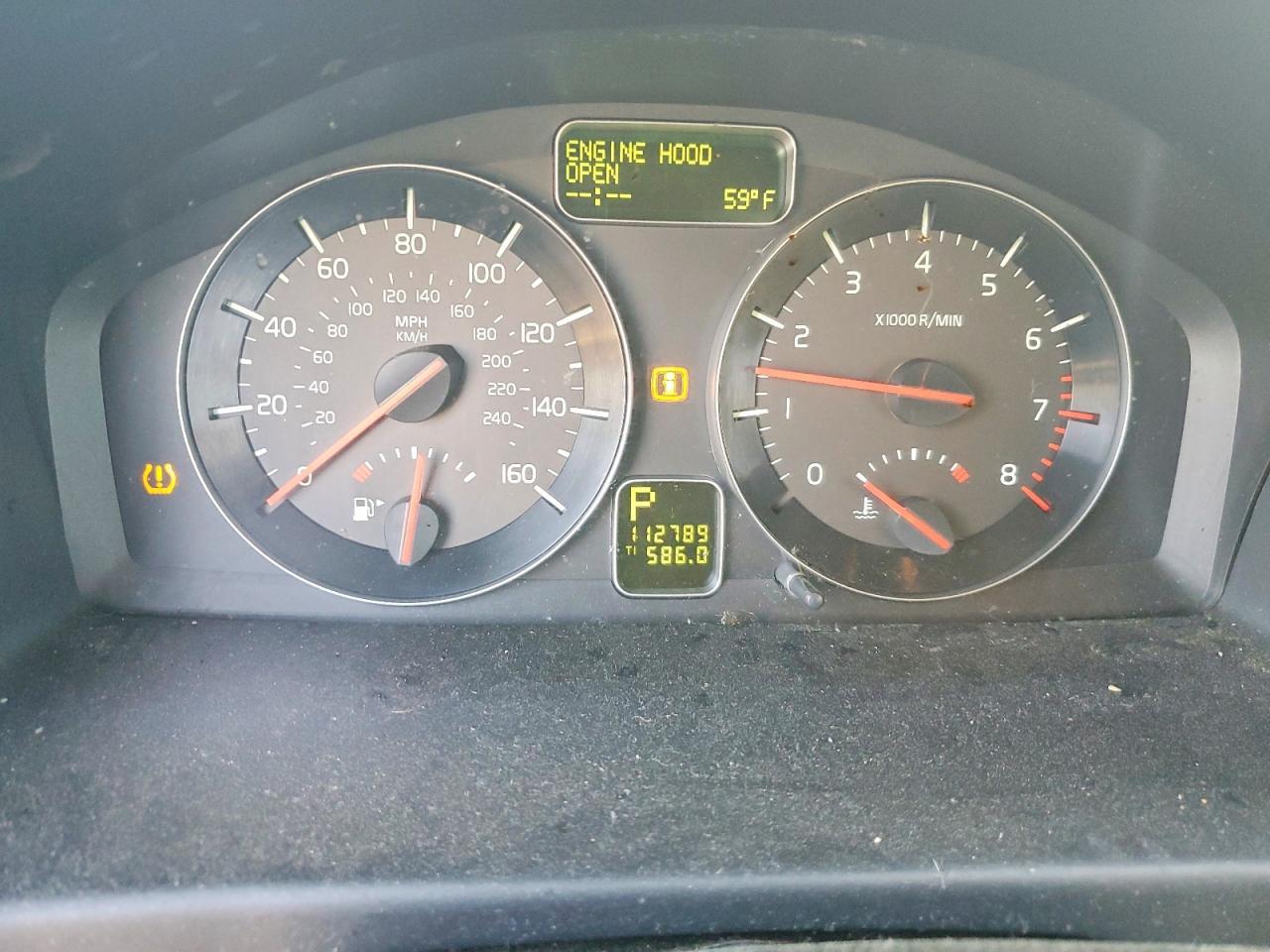 2010 VOLVO C70