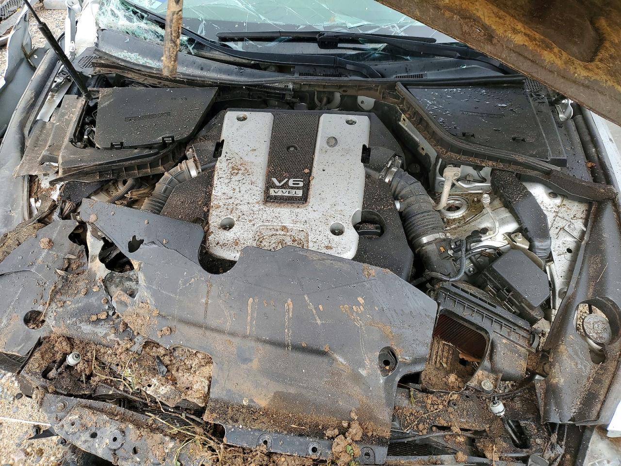 2015 INFINITI Q50
