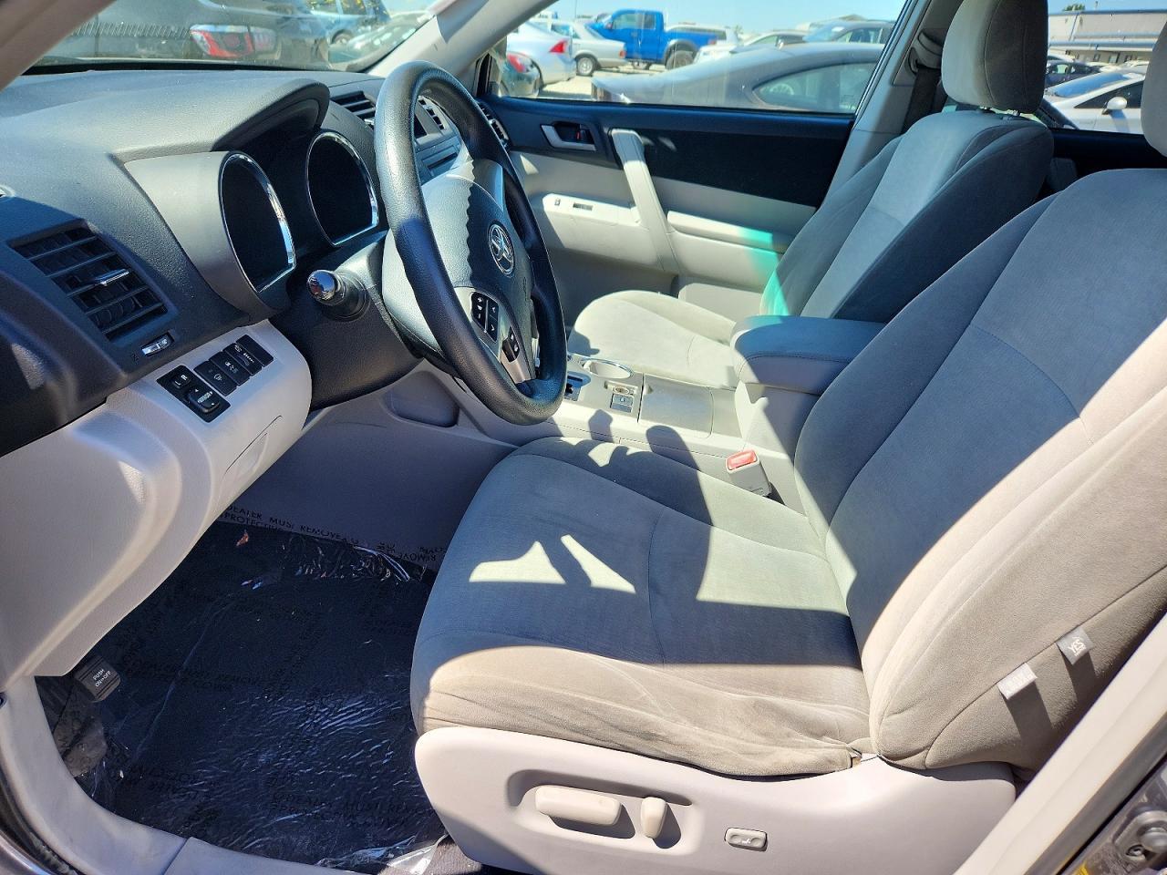 2012 TOYOTA HIGHLANDER