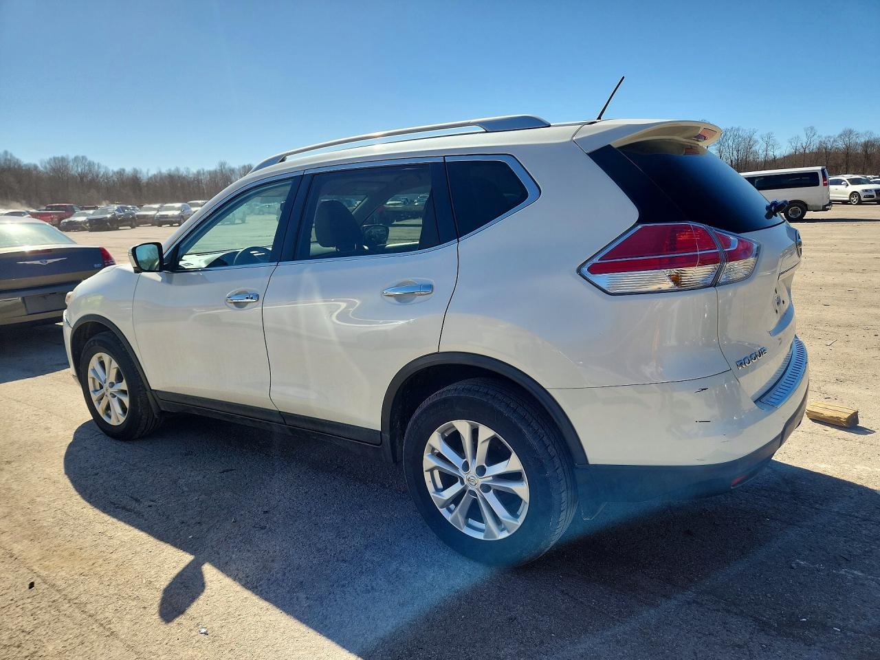 2016 NISSAN ROGUE