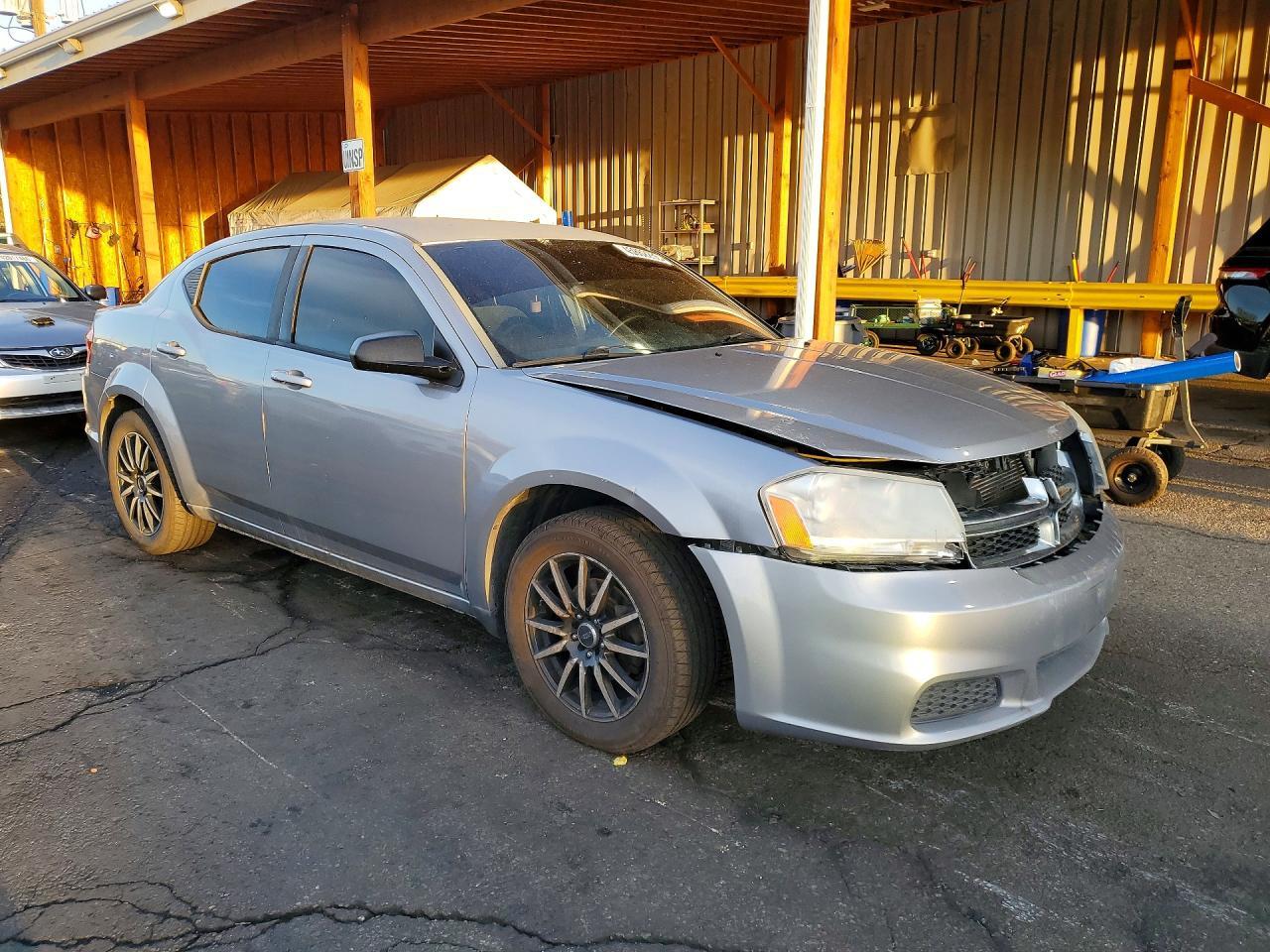 2014 DODGE Avenger