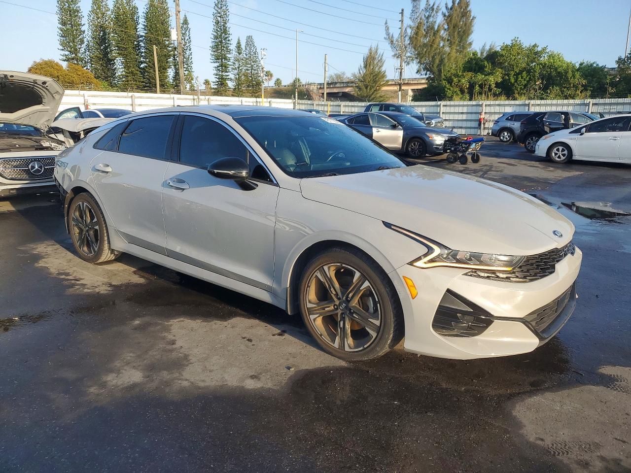 2021 KIA K5
