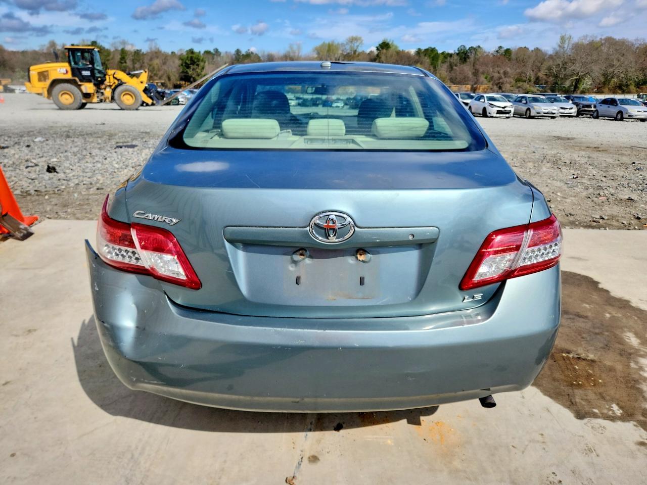 2011 TOYOTA CAMRY