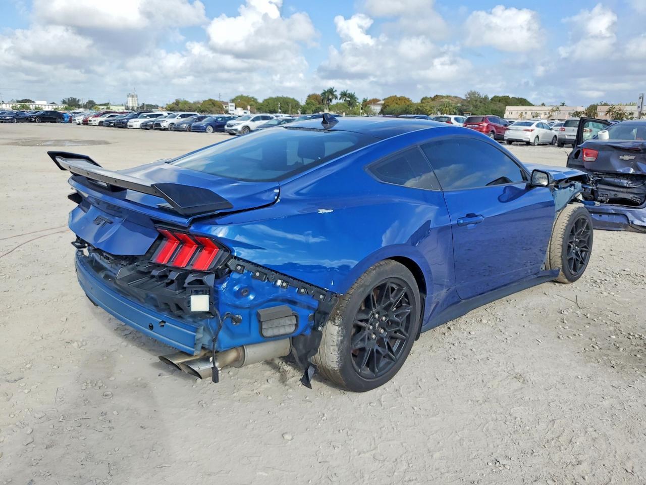 2024 FORD MUSTANG