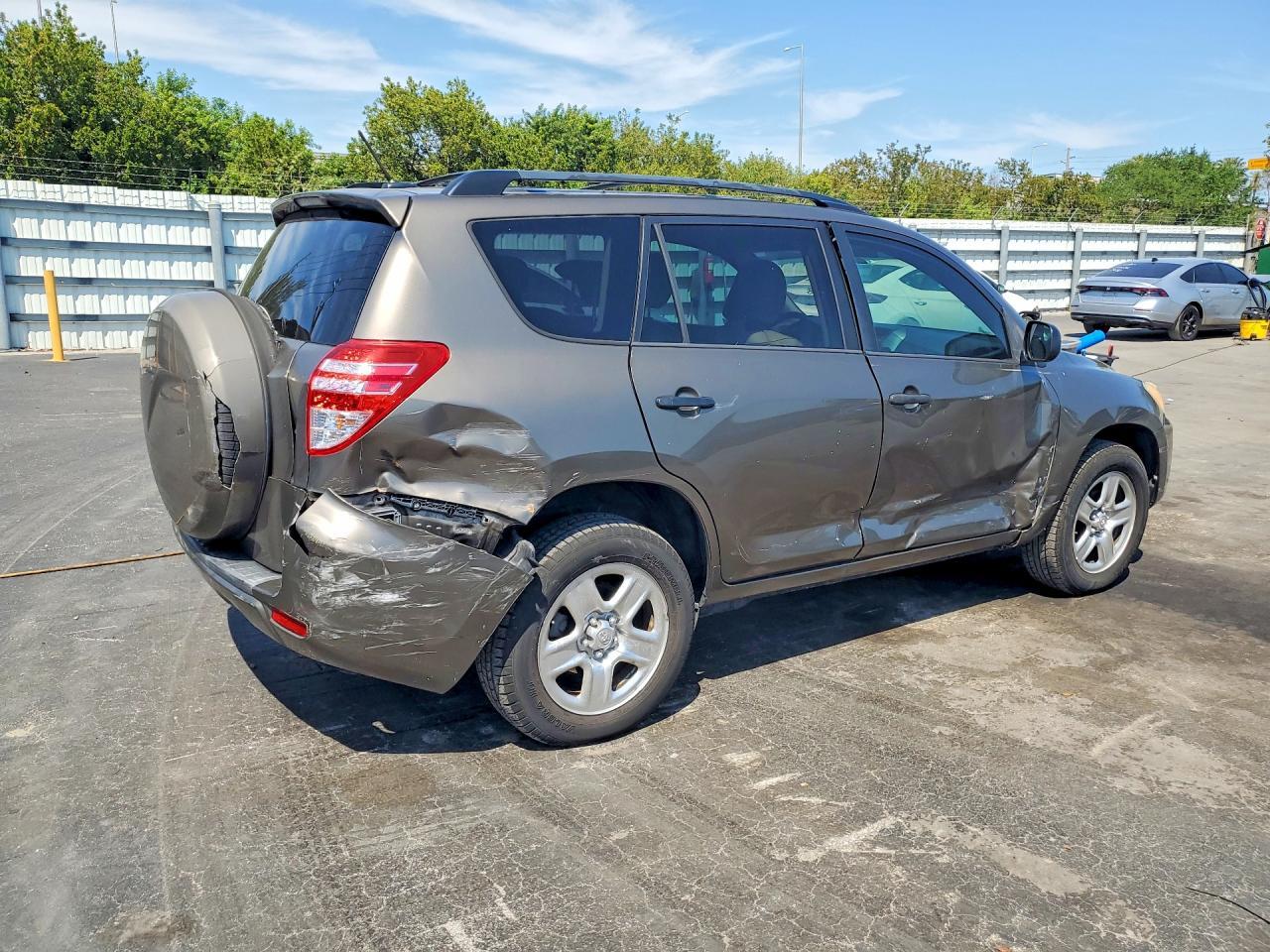2010 TOYOTA RAV4