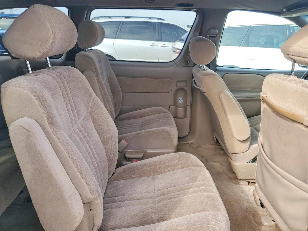 2002 TOYOTA SIENNA