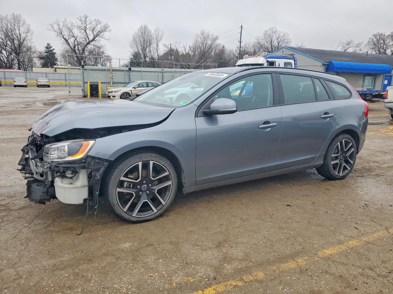 2018 VOLVO V60