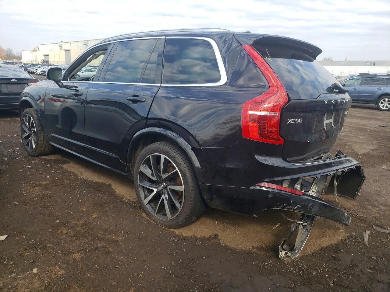 2021 VOLVO XC90