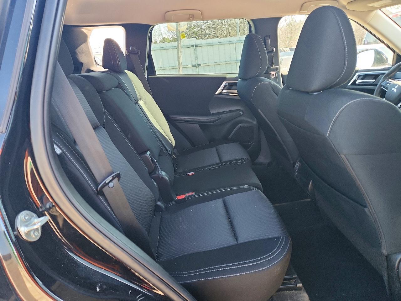 2023 MITSUBISHI outlander