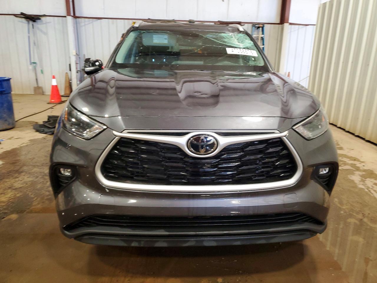 2022 TOYOTA HIGHLANDER