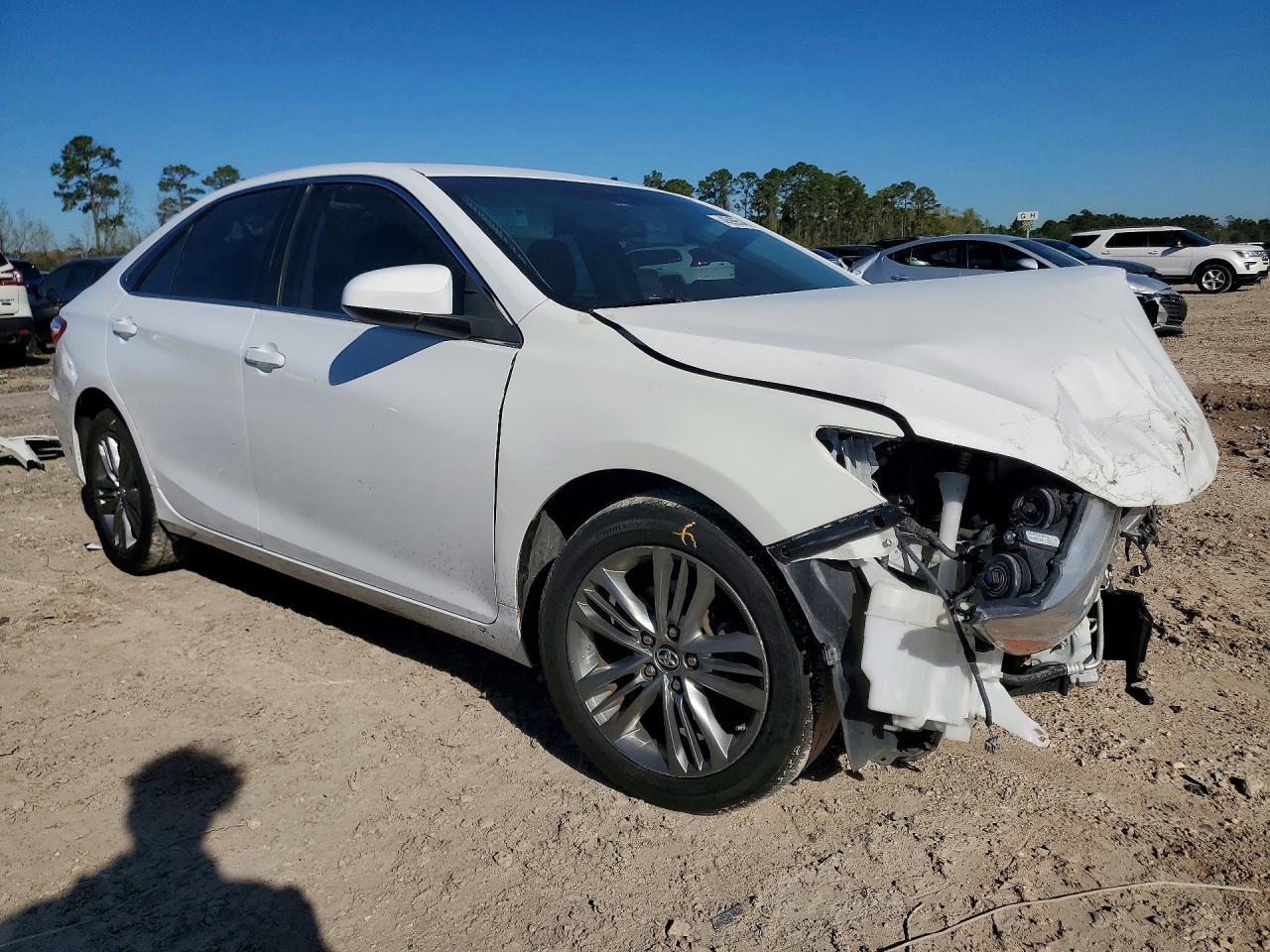2016 TOYOTA CAMRY
