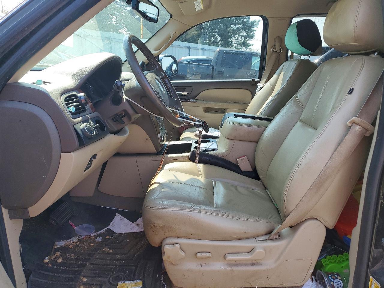 2011 CHEVROLET Tahoe