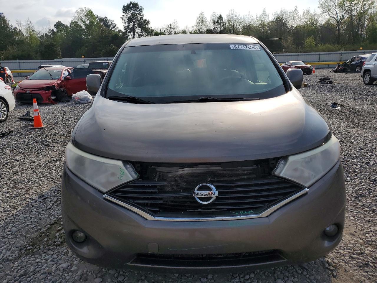 2015 NISSAN Quest