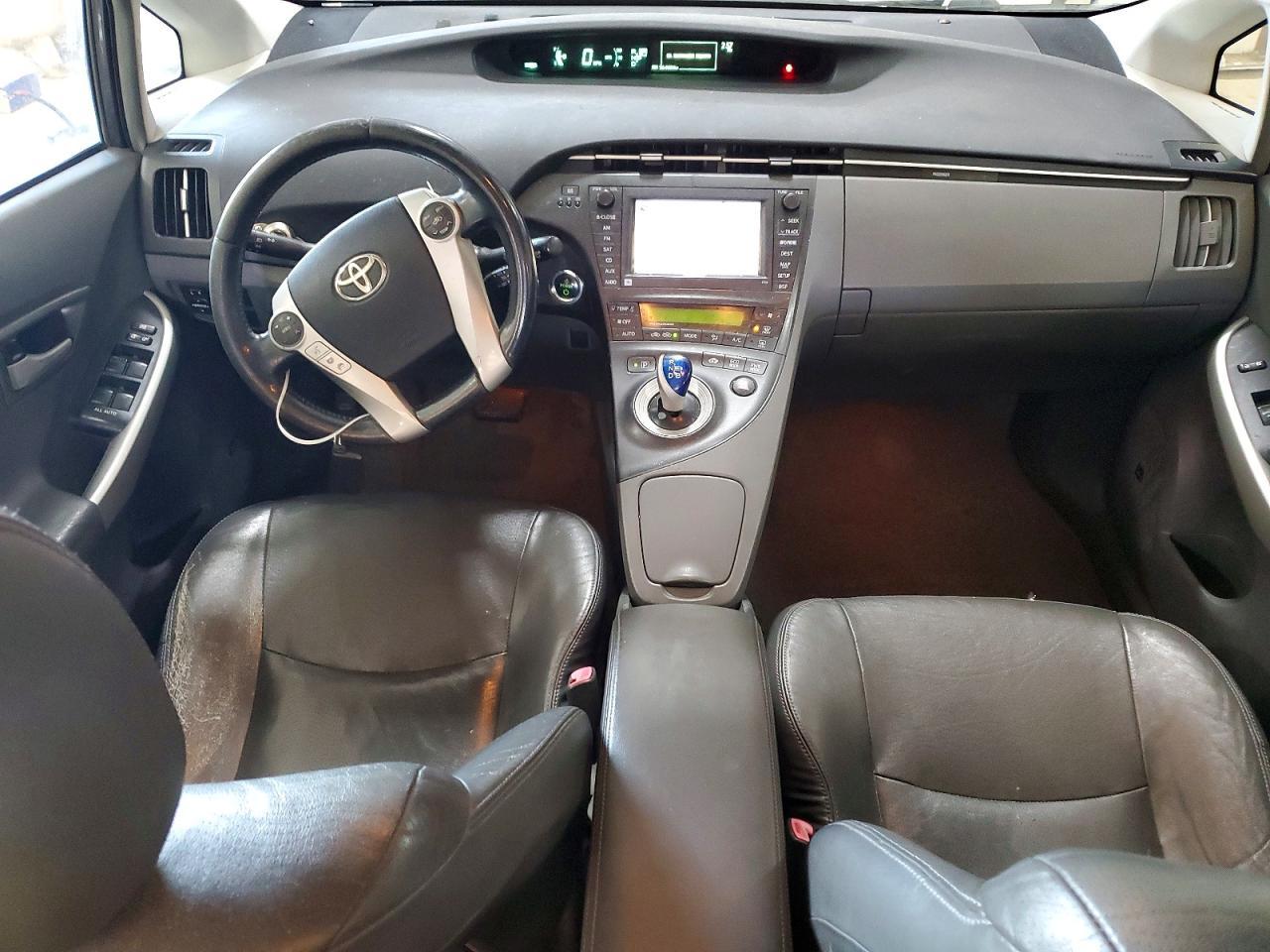 2011 TOYOTA PRIUS
