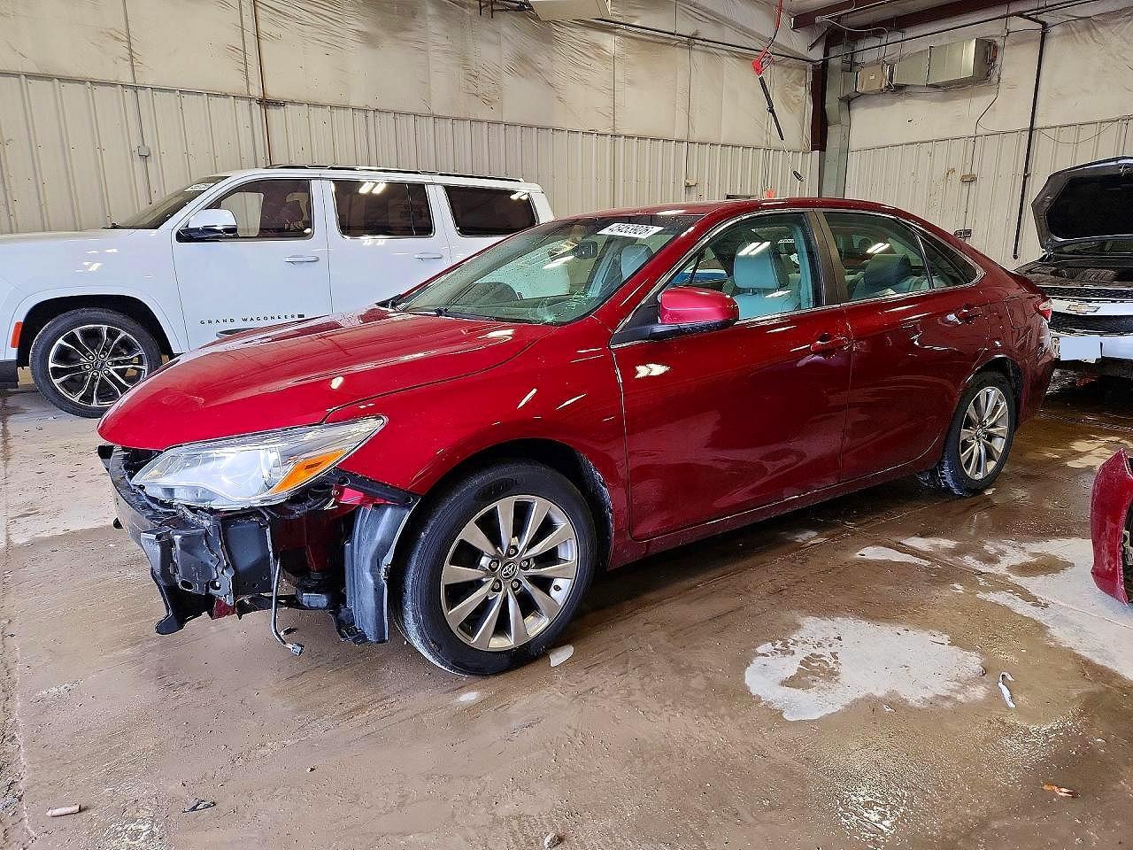 2016 TOYOTA CAMRY