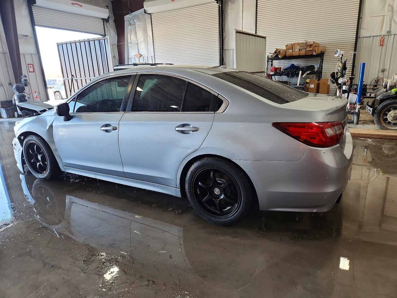 2015 SUBARU Legacy