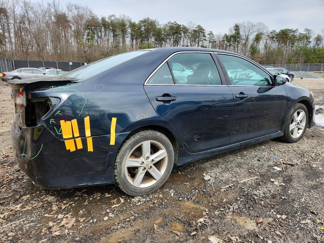 2013 TOYOTA CAMRY