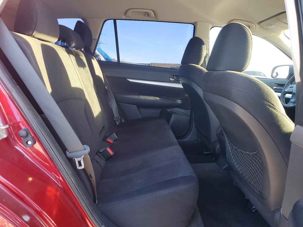 2013 SUBARU Outback