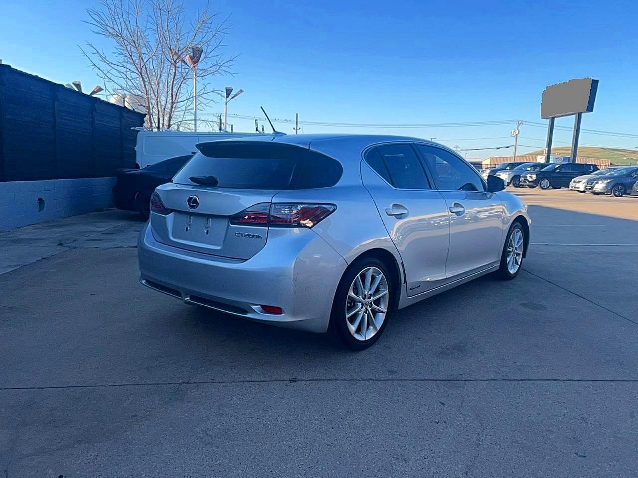 2011 LEXUS CT 200H