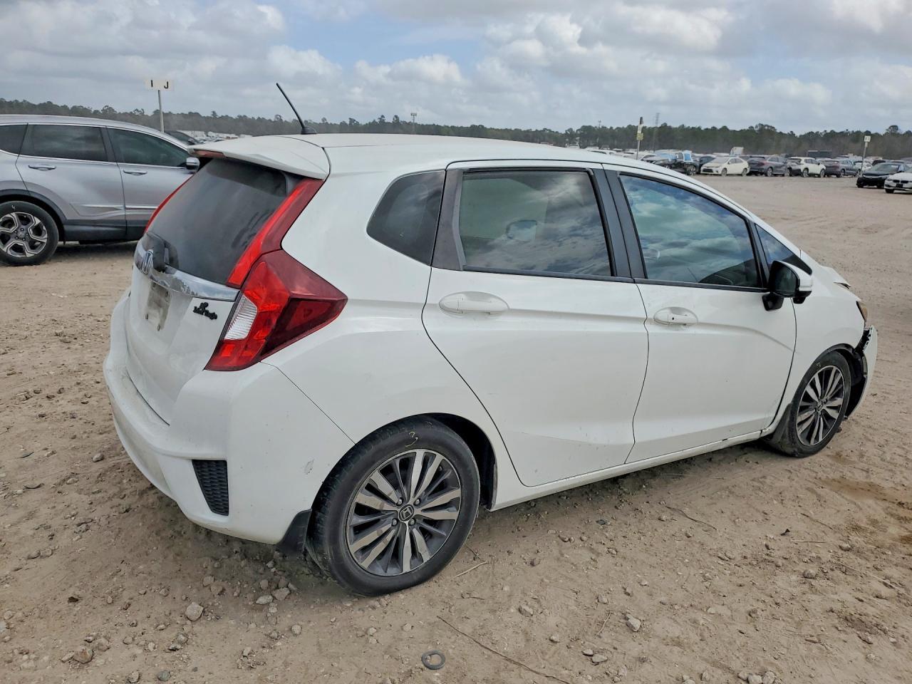 2016 HONDA FIT