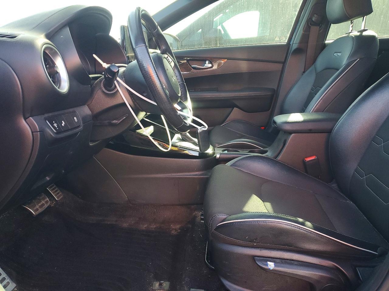 2023 KIA FORTE