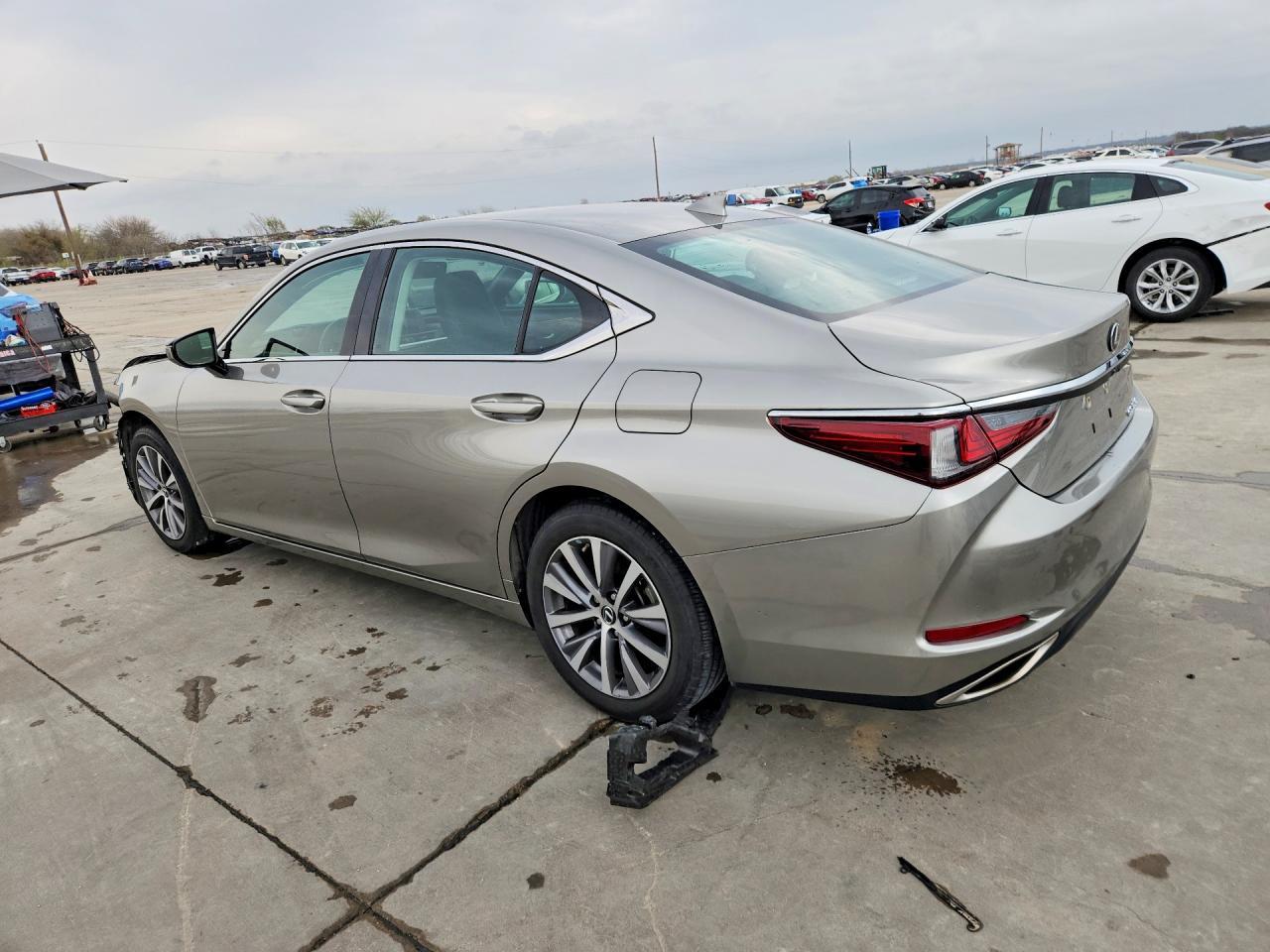 2021 LEXUS ES 350