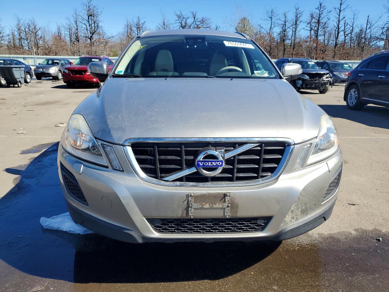 2011 VOLVO XC60