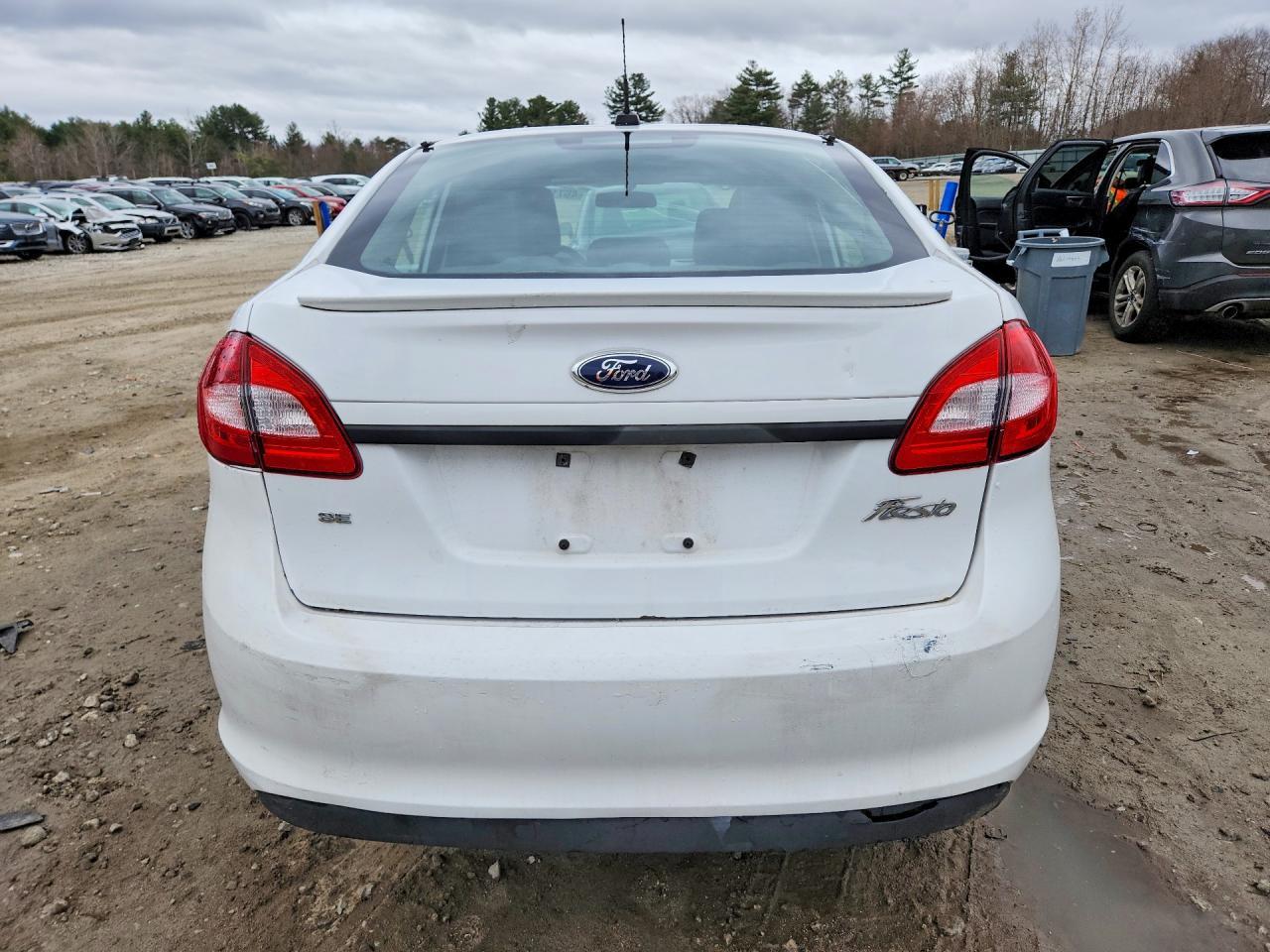 2012 FORD Fiesta