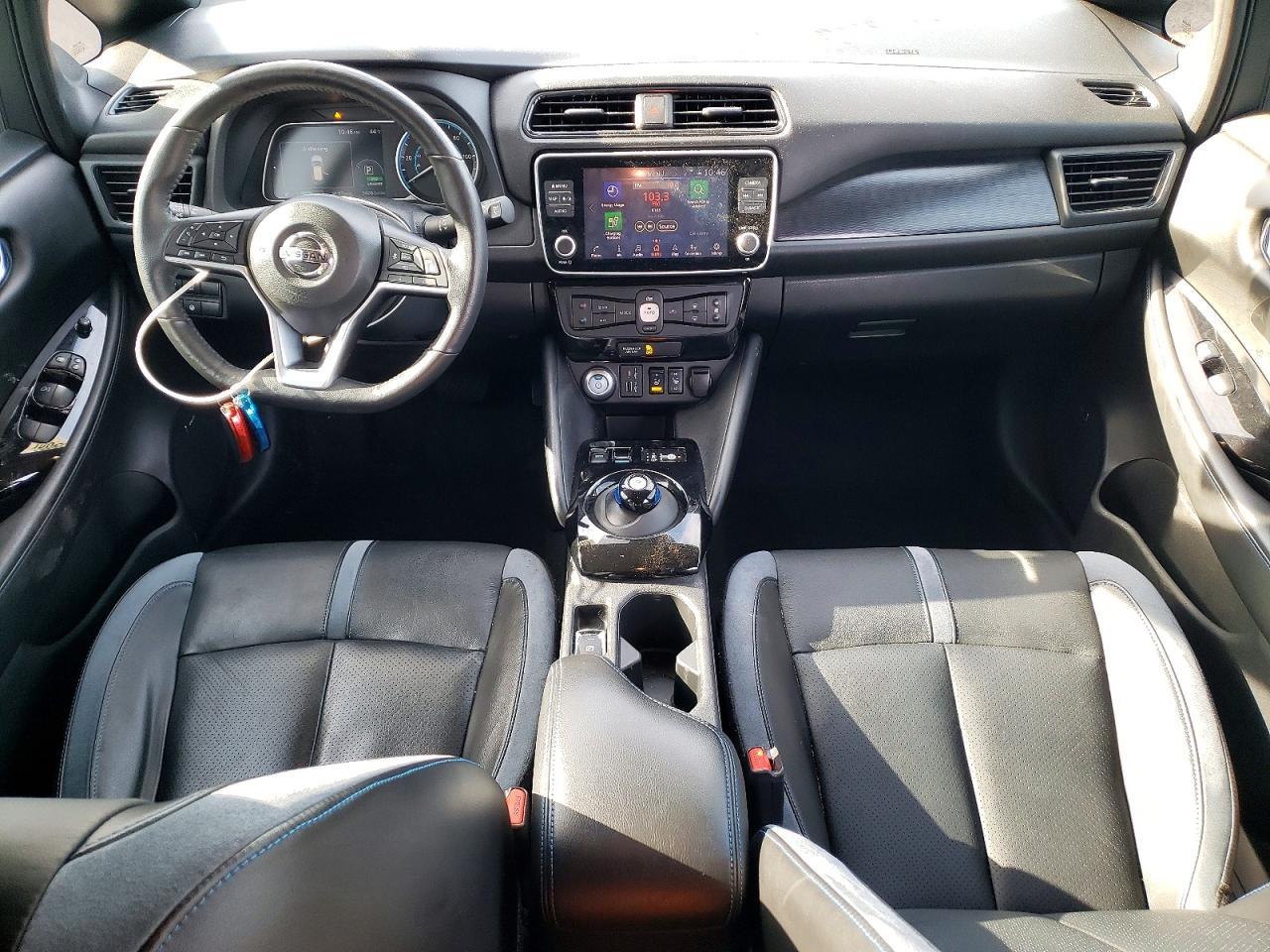 2020 NISSAN LEAF